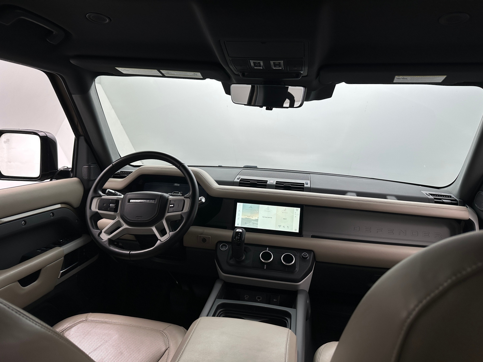 Thumbnail: 2022 Land Rover Defender - 2