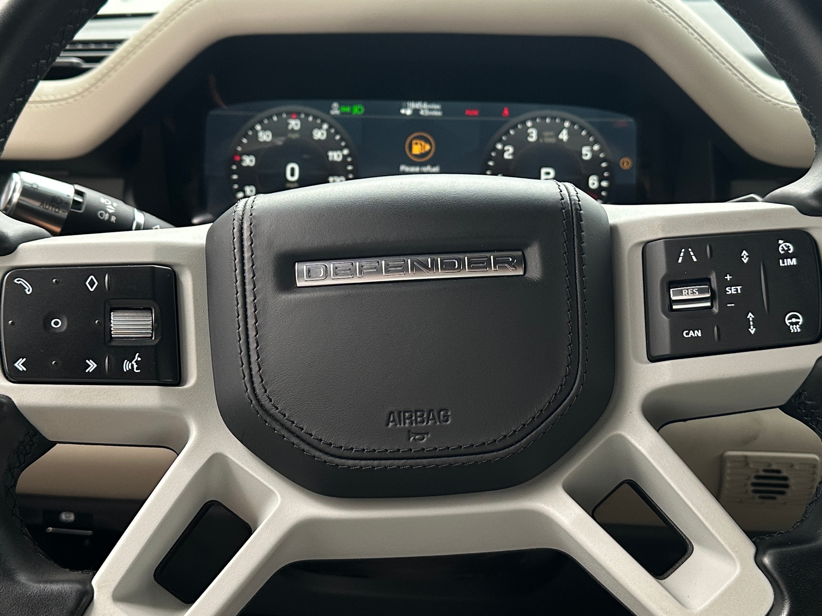 Thumbnail: 2022 Land Rover Defender - 4