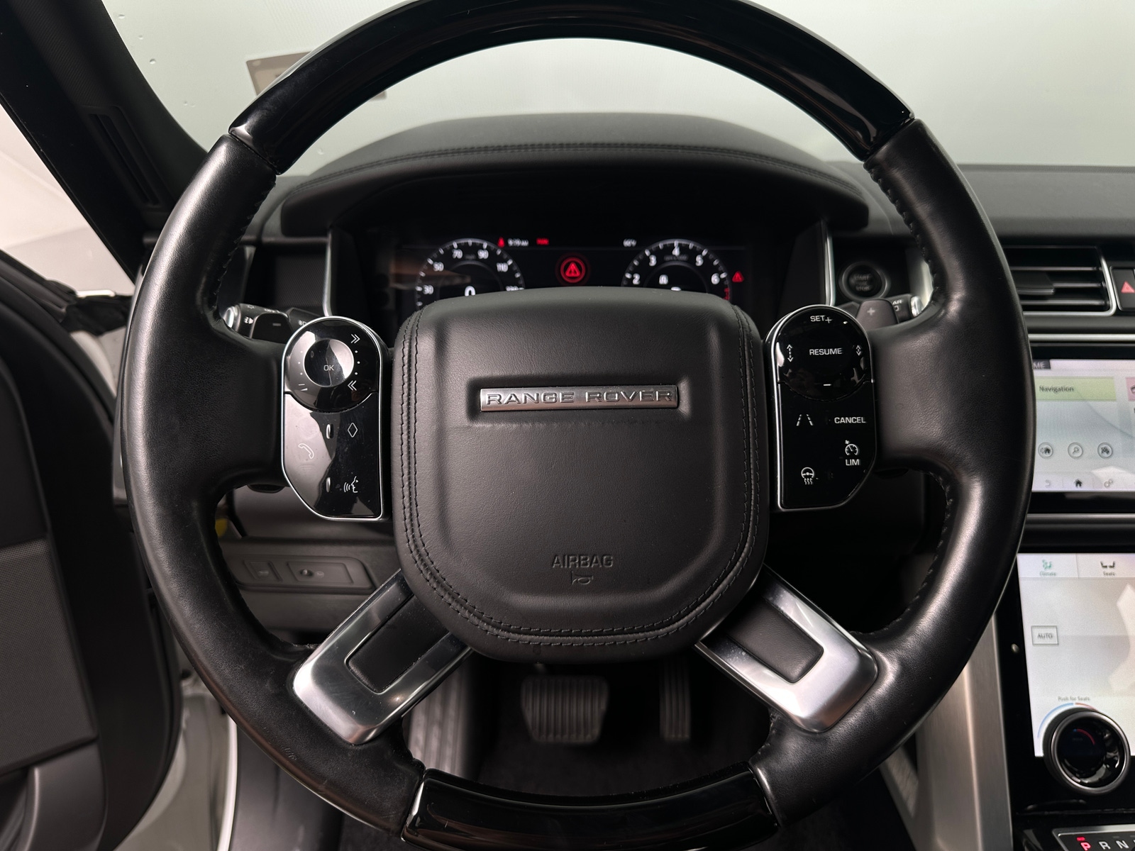 Thumbnail: 2019 Land Rover Range Rover - 4