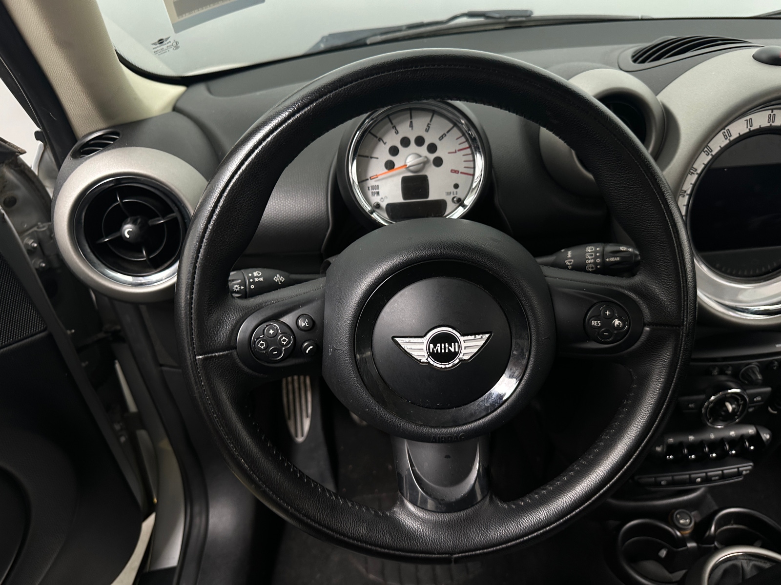 Thumbnail: 2012 MINI Cooper Countryman - 4