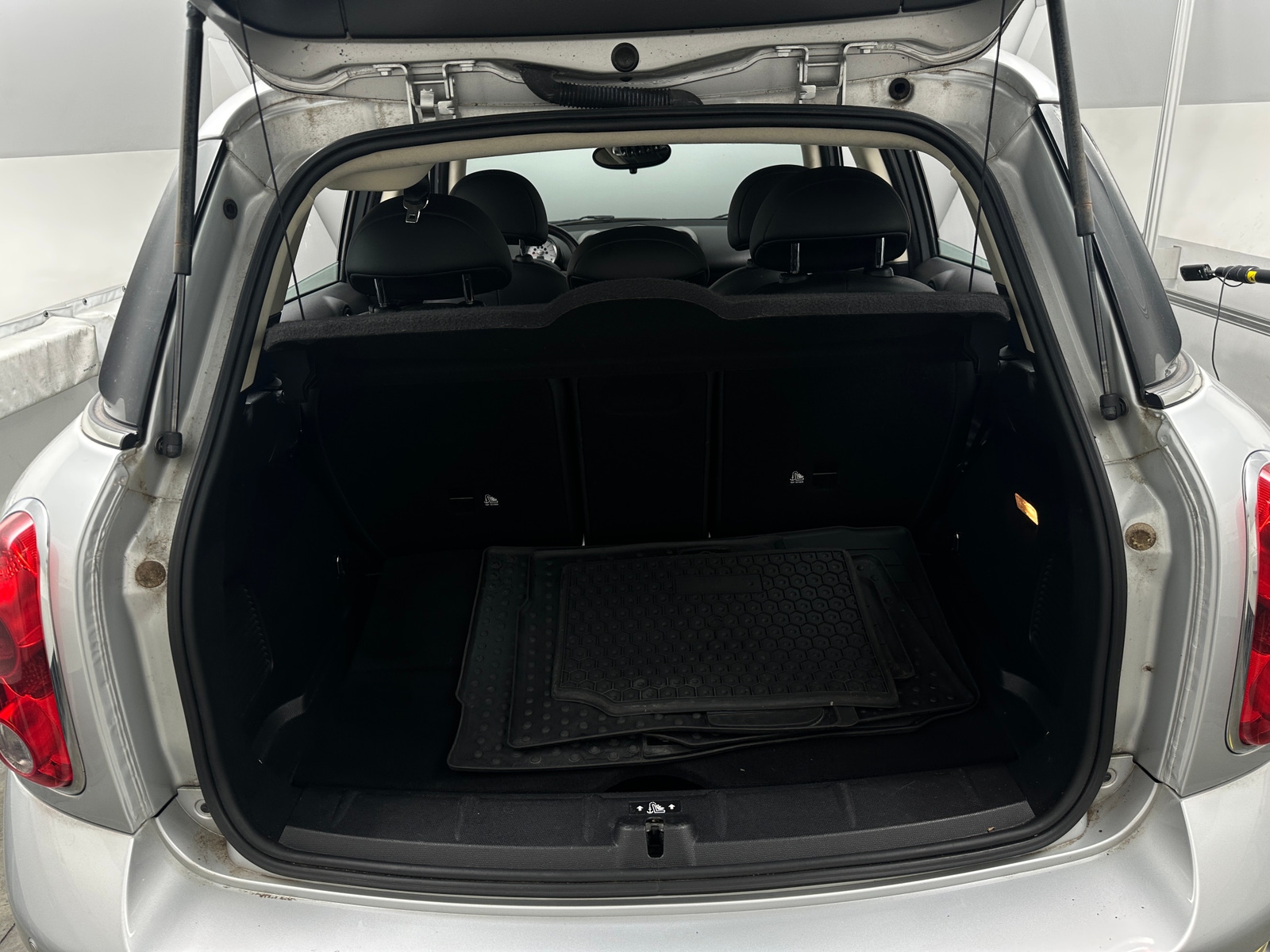 Thumbnail: 2012 MINI Cooper Countryman - 6