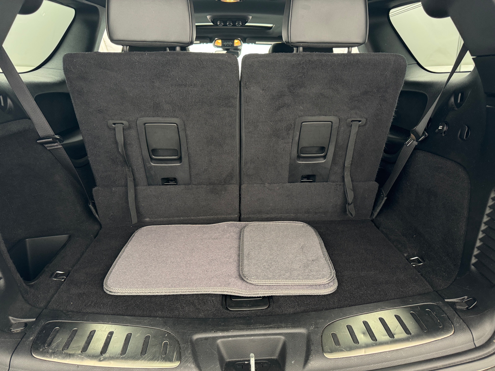 Thumbnail: 2021 Dodge Durango - 6