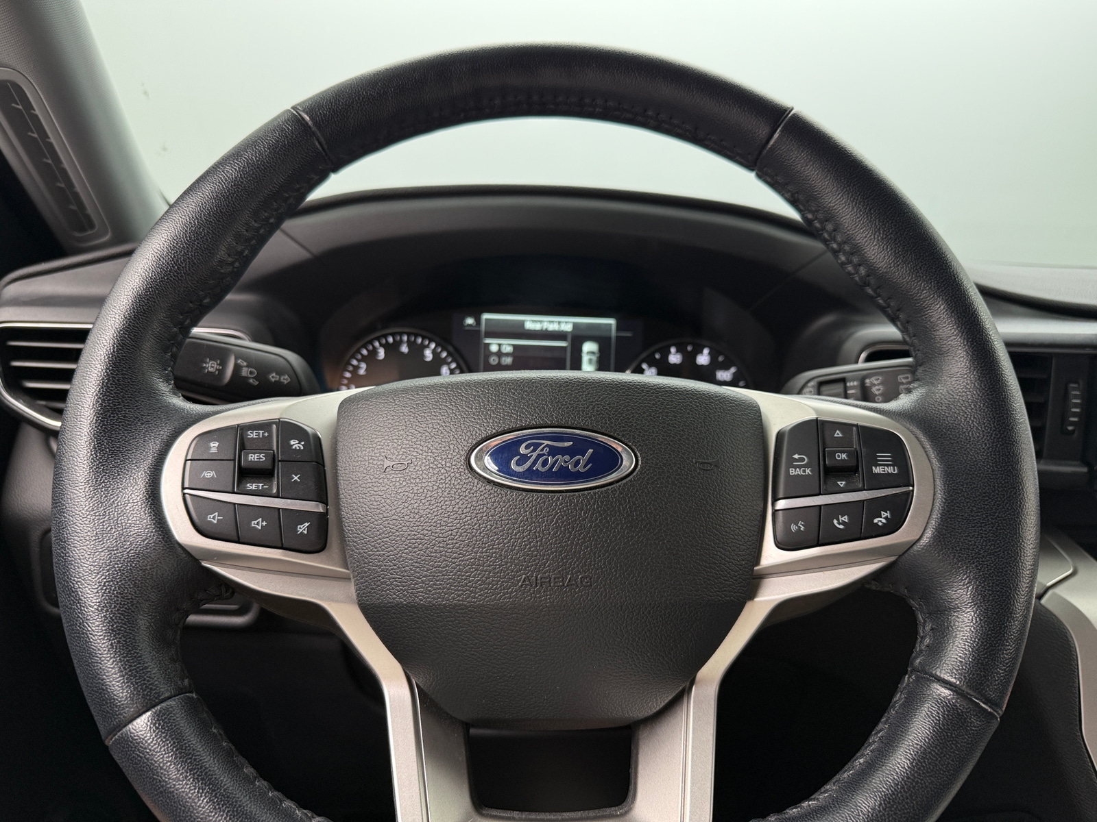 Thumbnail: 2022 Ford Explorer - 5