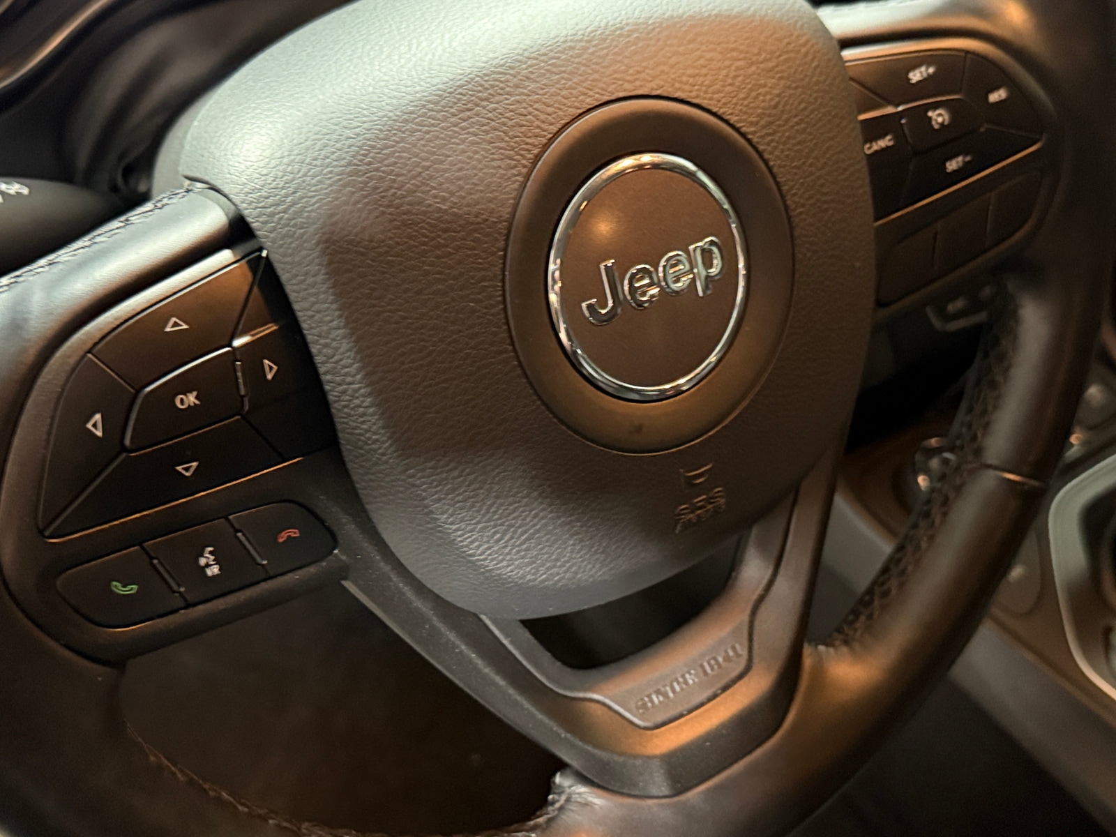 Thumbnail: 2021 Jeep Cherokee - 5