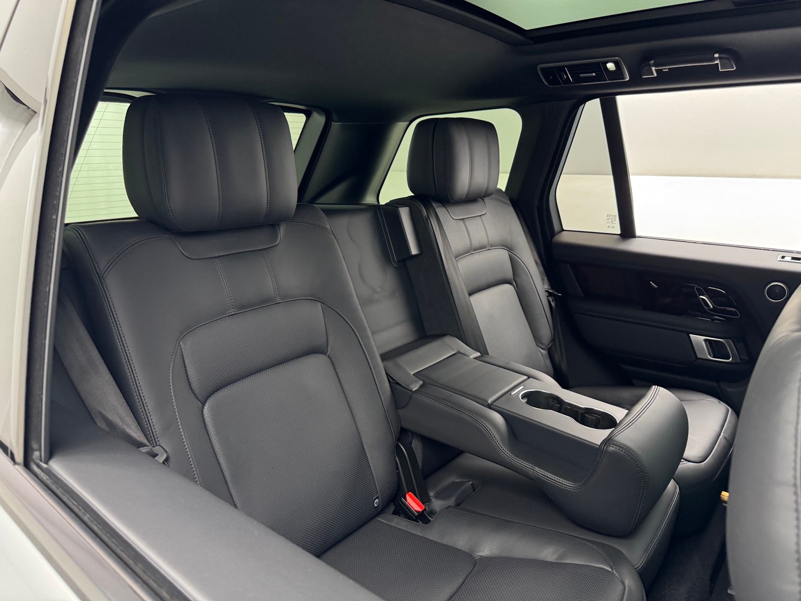 Thumbnail: 2019 Land Rover Range Rover - 5