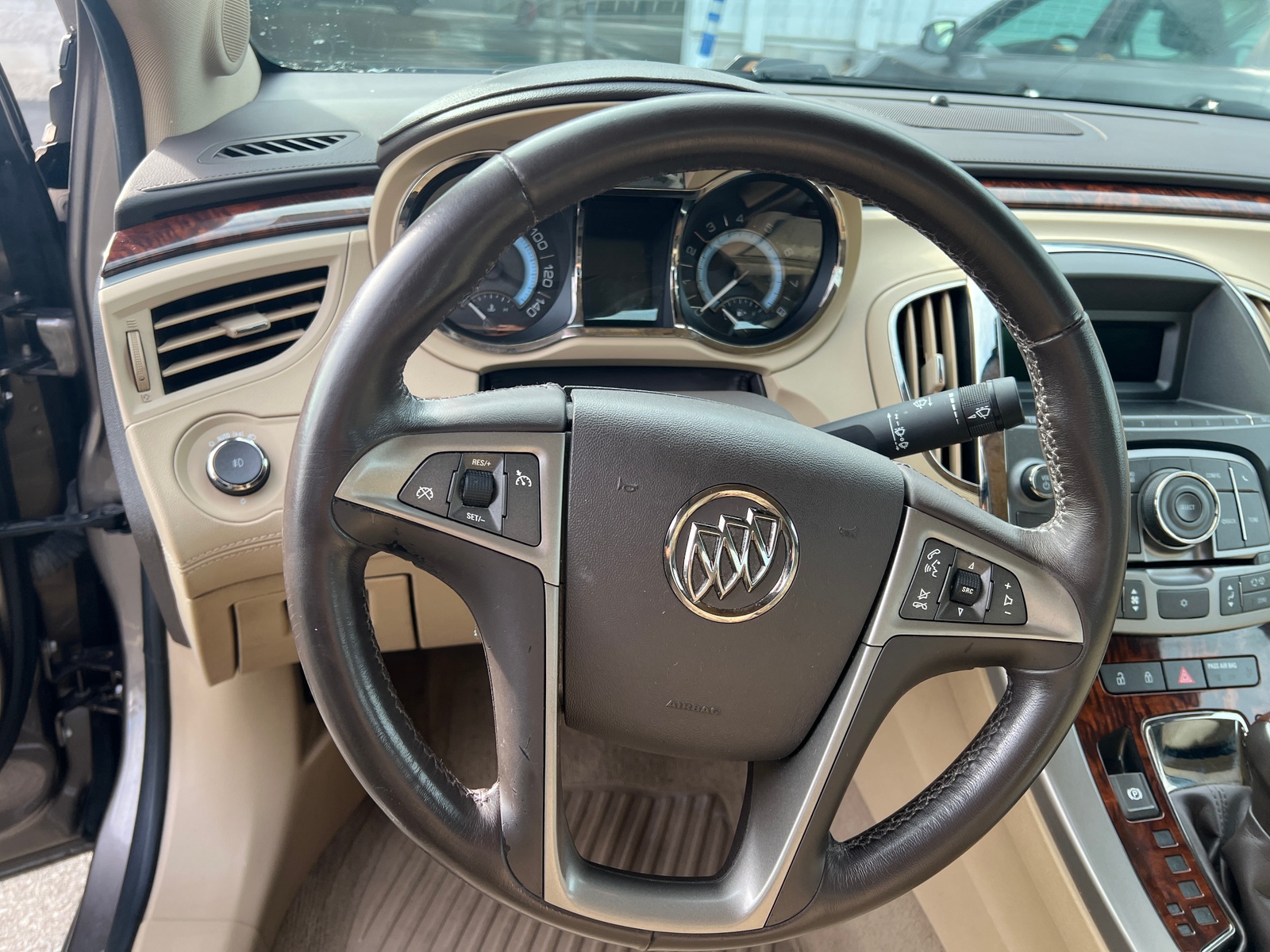 Thumbnail: 2011 Buick LaCrosse - 4