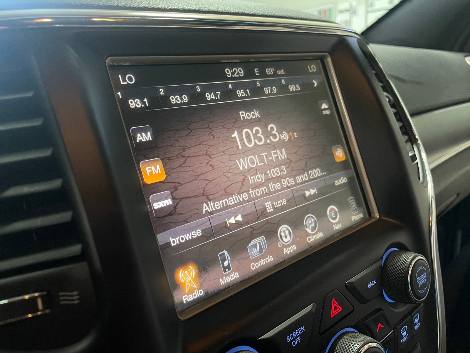 Thumbnail: 2015 Jeep Grand Cherokee - 3