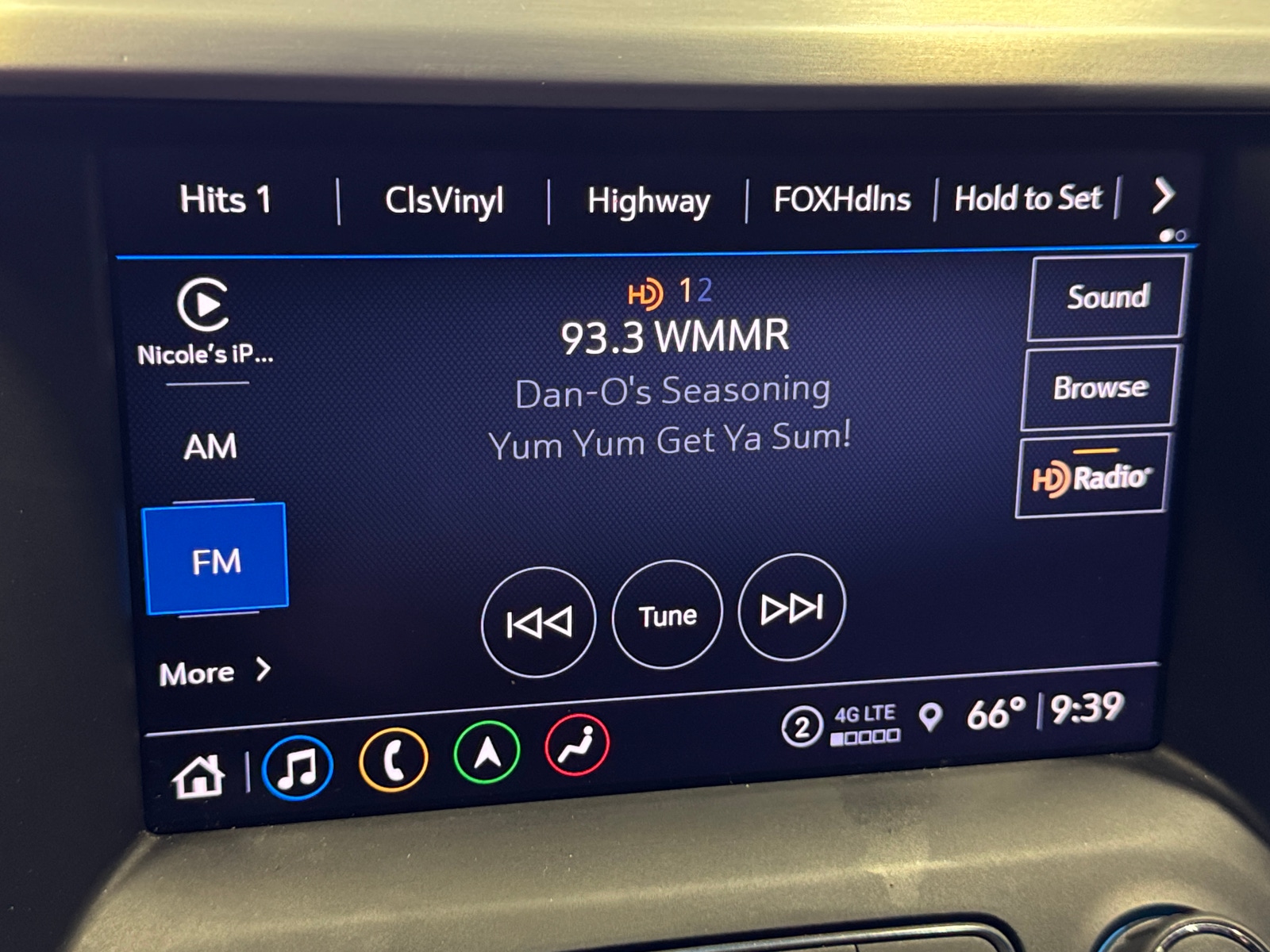 Thumbnail: 2021 GMC Acadia - 3