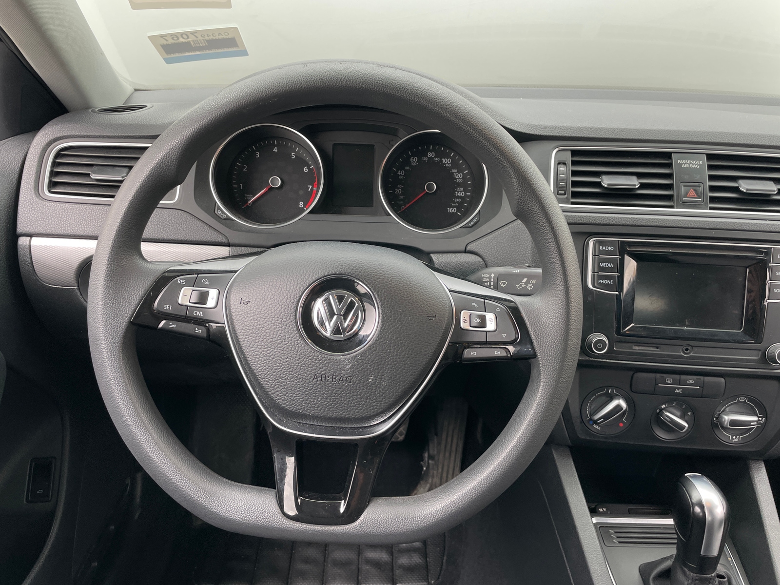 Thumbnail: 2017 Volkswagen Jetta - 5