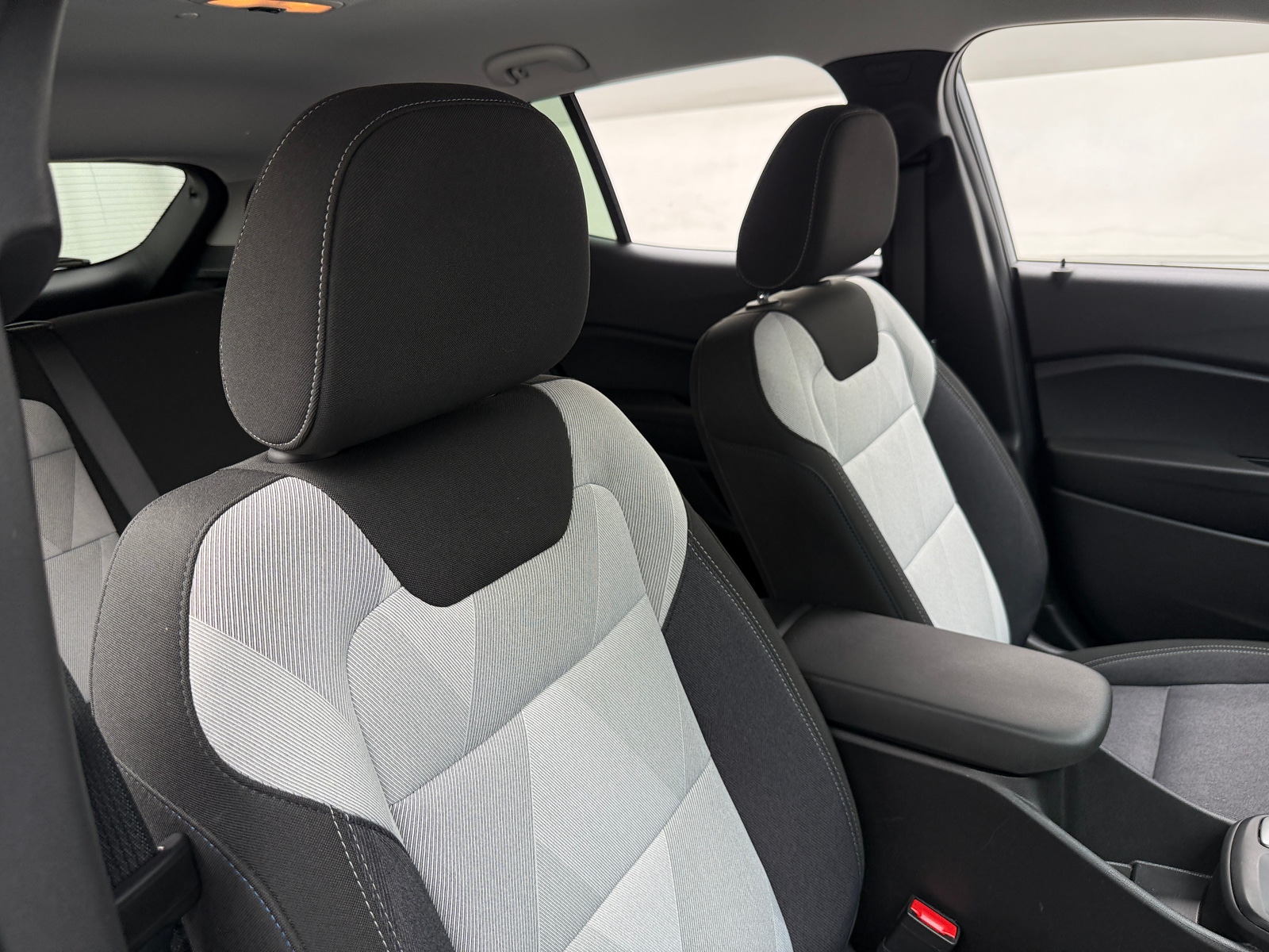 Thumbnail: 2025 Chevrolet Trax - 2