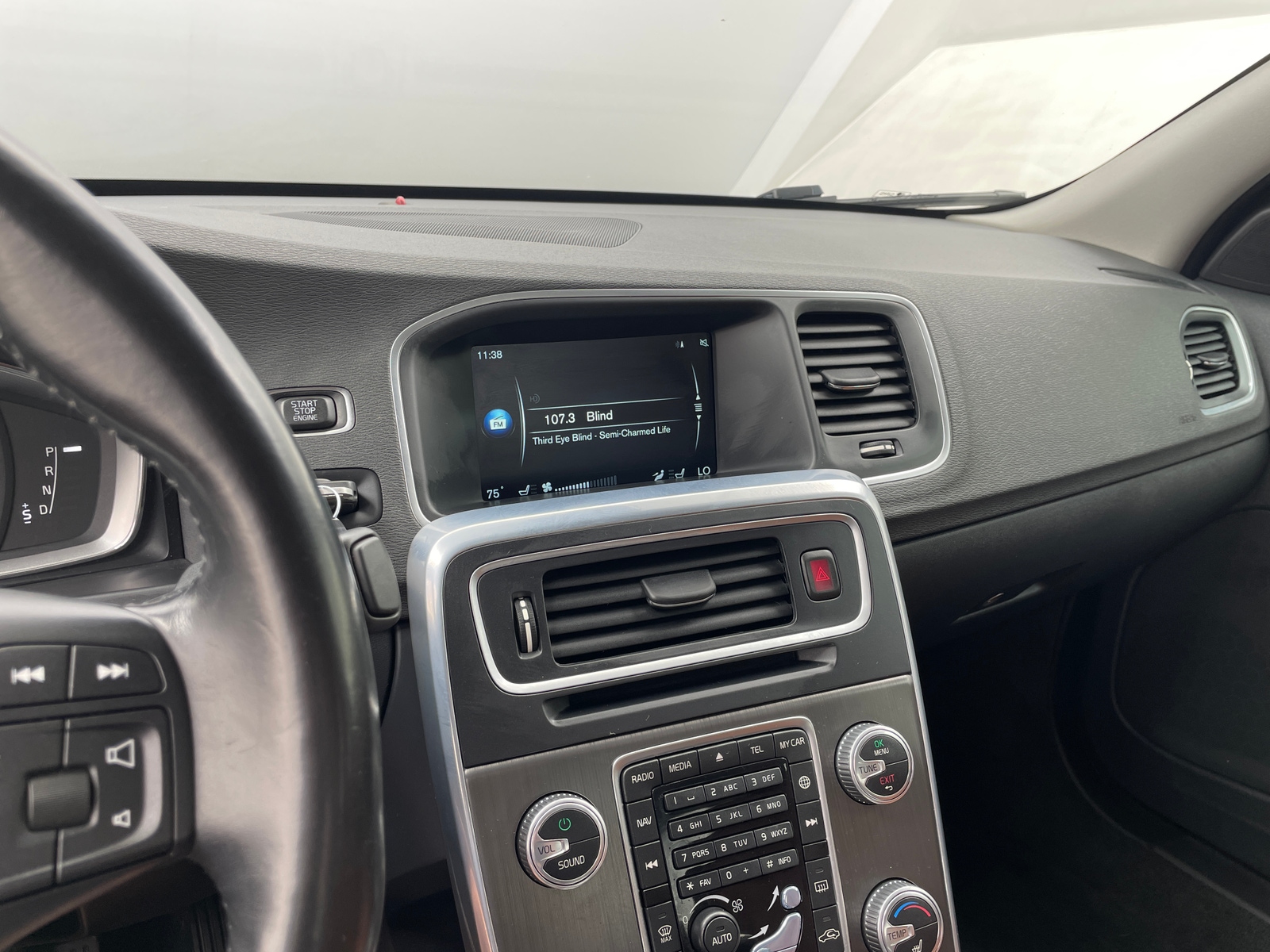 Thumbnail: 2016 Volvo S60 - 3