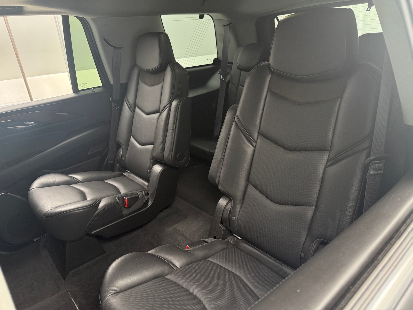 Thumbnail: 2017 Cadillac Escalade - 5