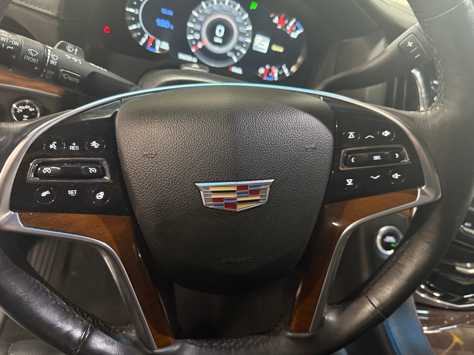 Thumbnail: 2017 Cadillac Escalade - 4