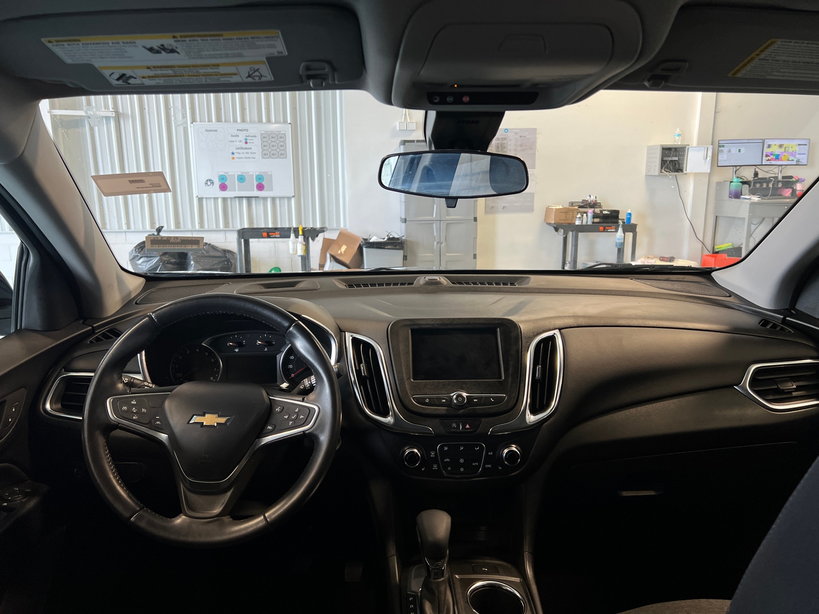 Thumbnail: 2022 Chevrolet Equinox - 3