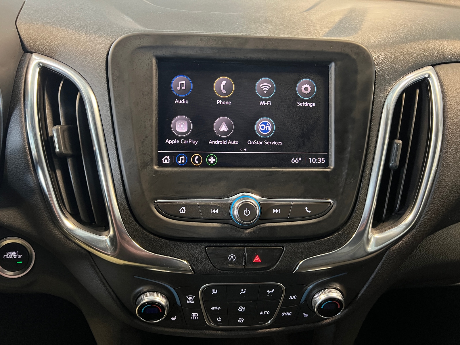 Thumbnail: 2022 Chevrolet Equinox - 4