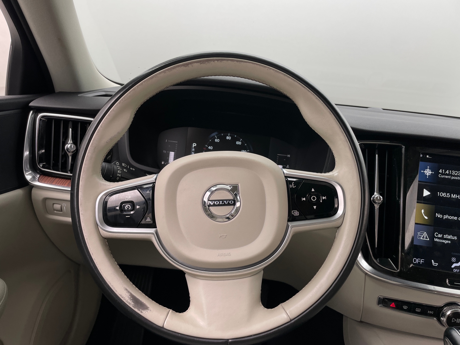 Thumbnail: 2019 Volvo S60 - 4