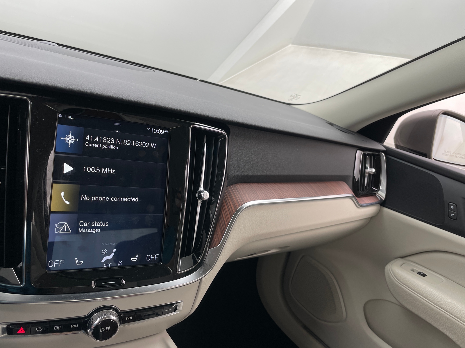 Thumbnail: 2019 Volvo S60 - 3