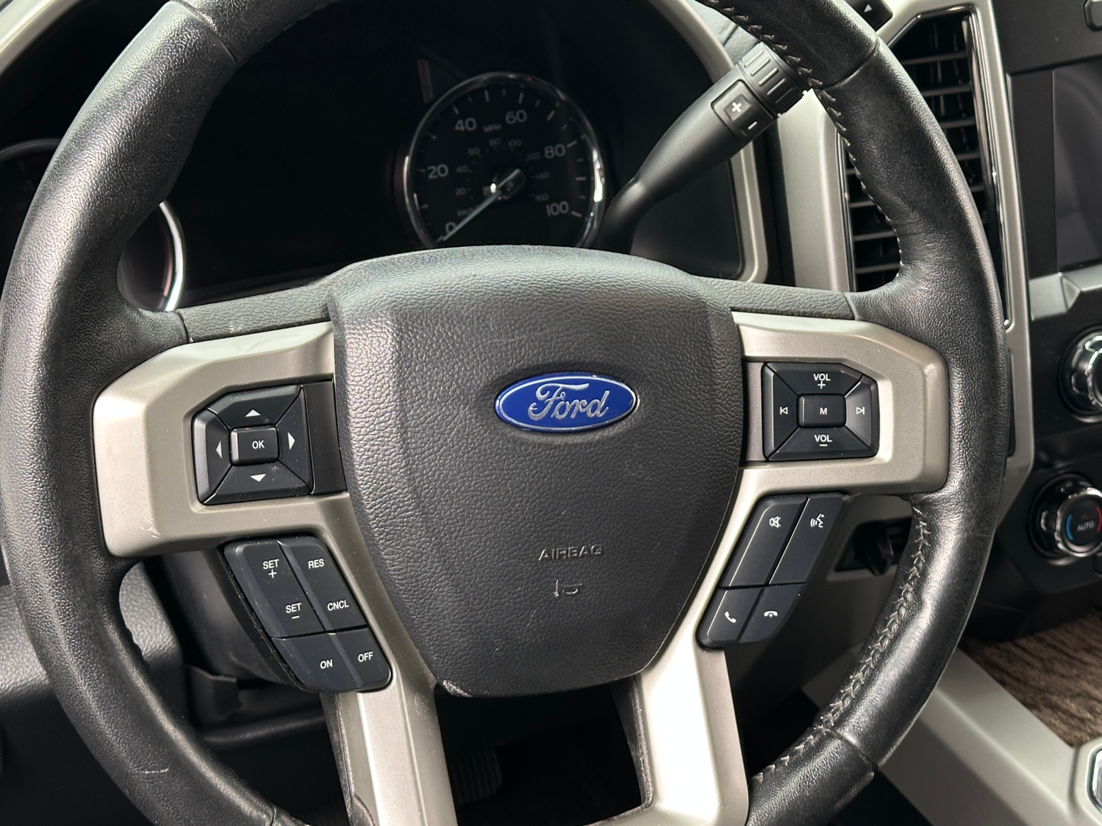 Thumbnail: 2019 Ford Econoline - 4