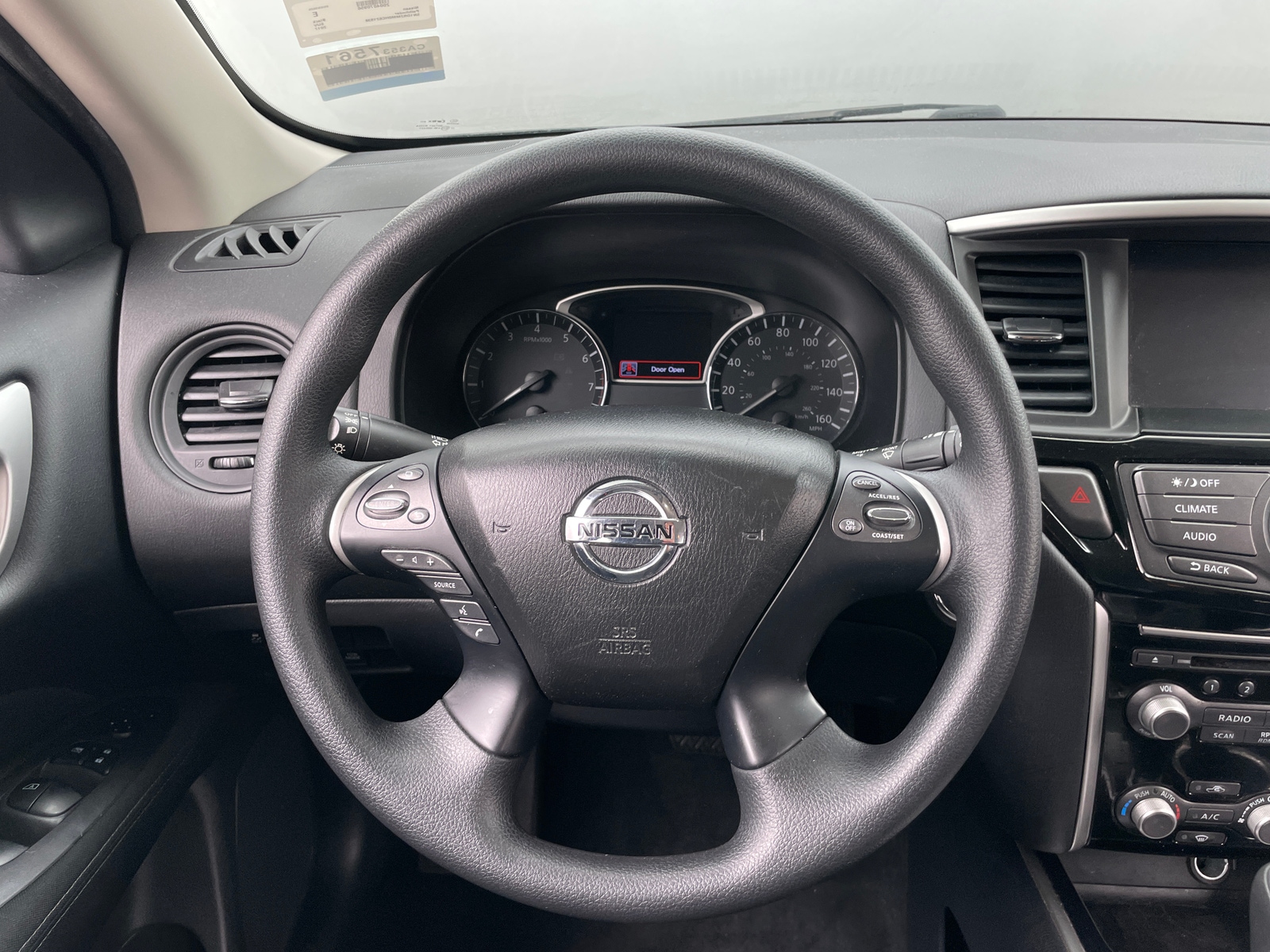 Thumbnail: 2017 Nissan Pathfinder - 5