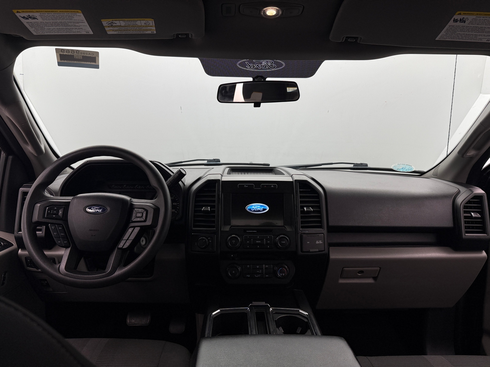 Thumbnail: 2018 Ford Econoline - 3