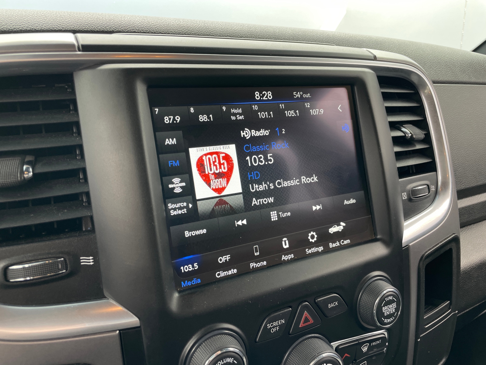 Thumbnail: 2021 RAM 1500 Classic - 4