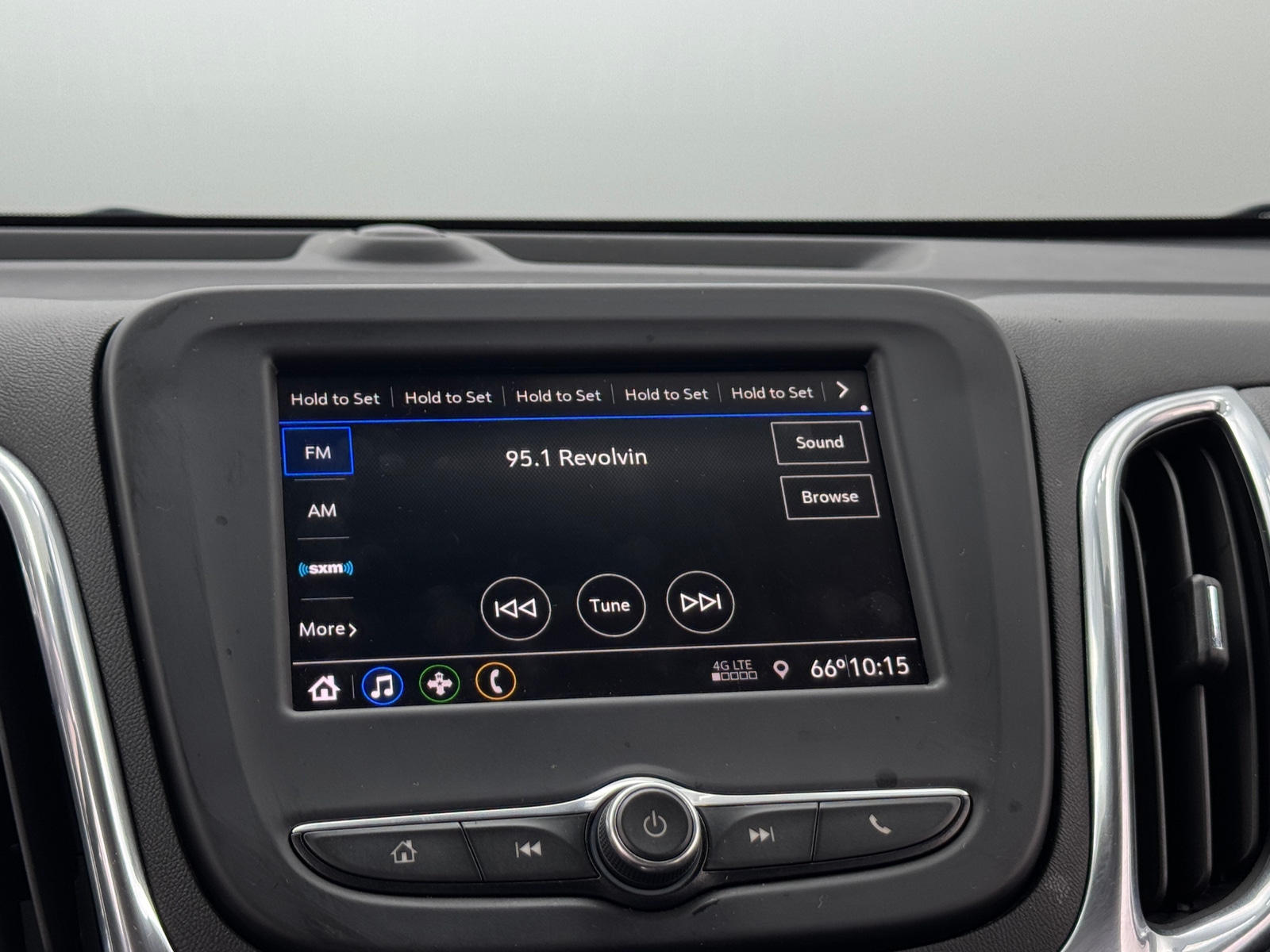 Thumbnail: 2020 Chevrolet Equinox - 4