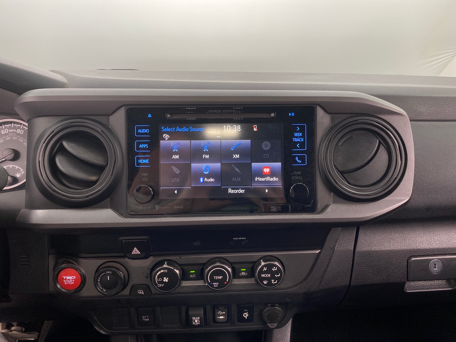 Thumbnail: 2019 Toyota Tacoma - 4