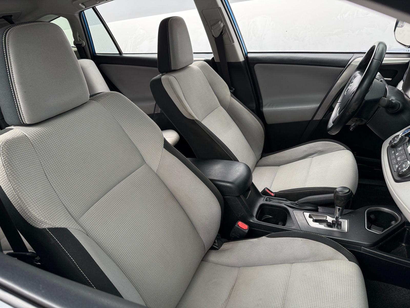 Thumbnail: 2017 Toyota RAV4 - 2