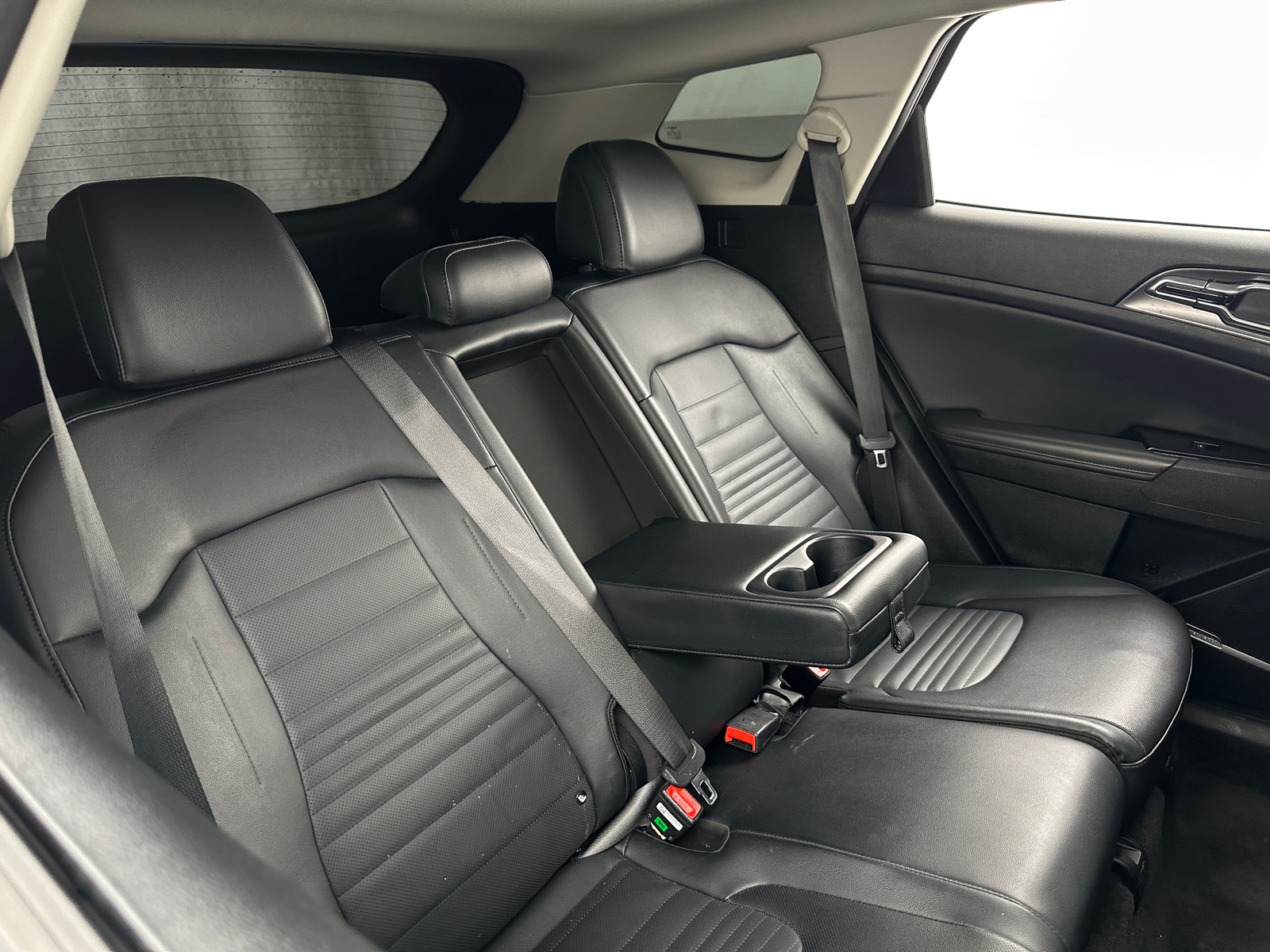 Thumbnail: 2023 Kia Sportage - 5