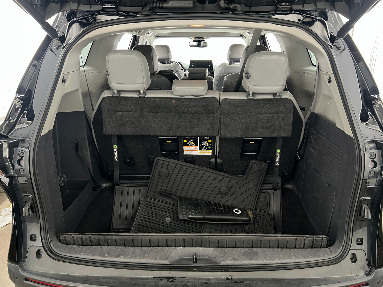 Thumbnail: 2022 Toyota Sienna - 6