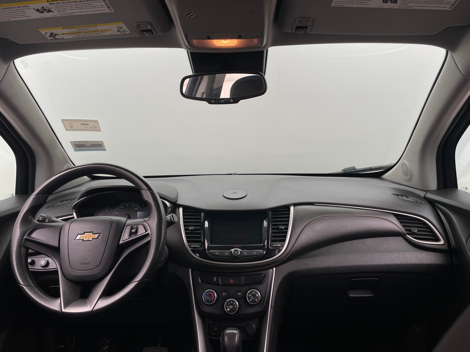 Thumbnail: 2018 Chevrolet Trax - 3