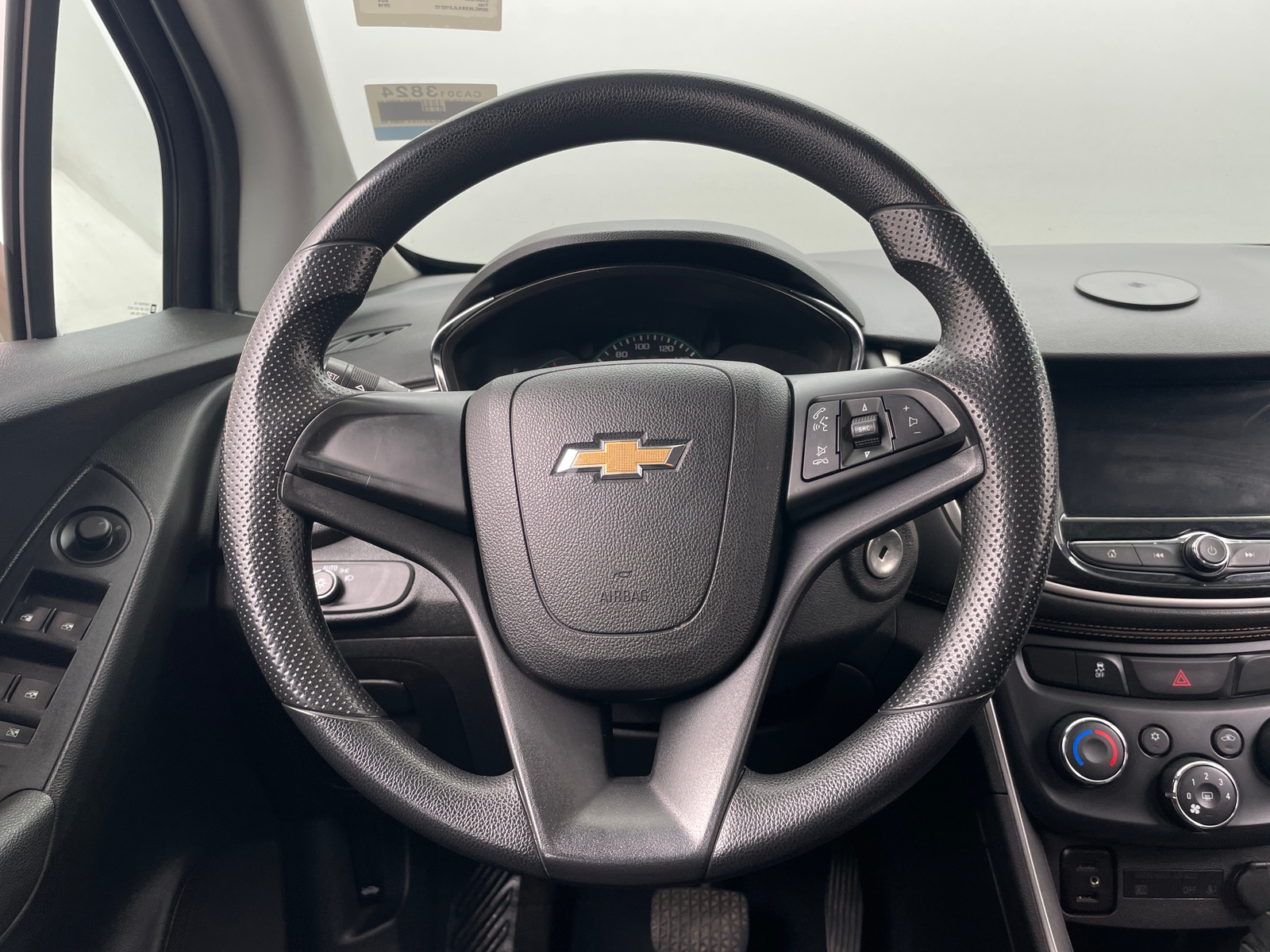 Thumbnail: 2018 Chevrolet Trax - 5