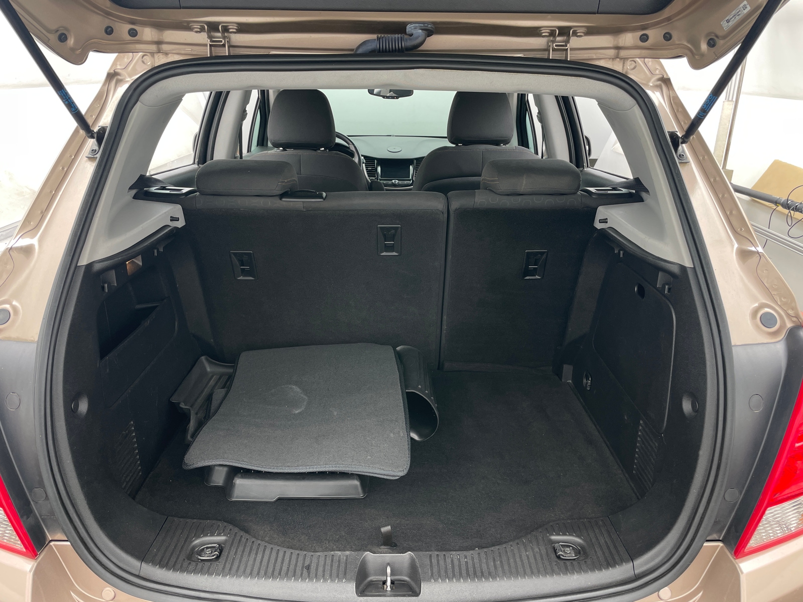 Thumbnail: 2018 Chevrolet Trax - 7