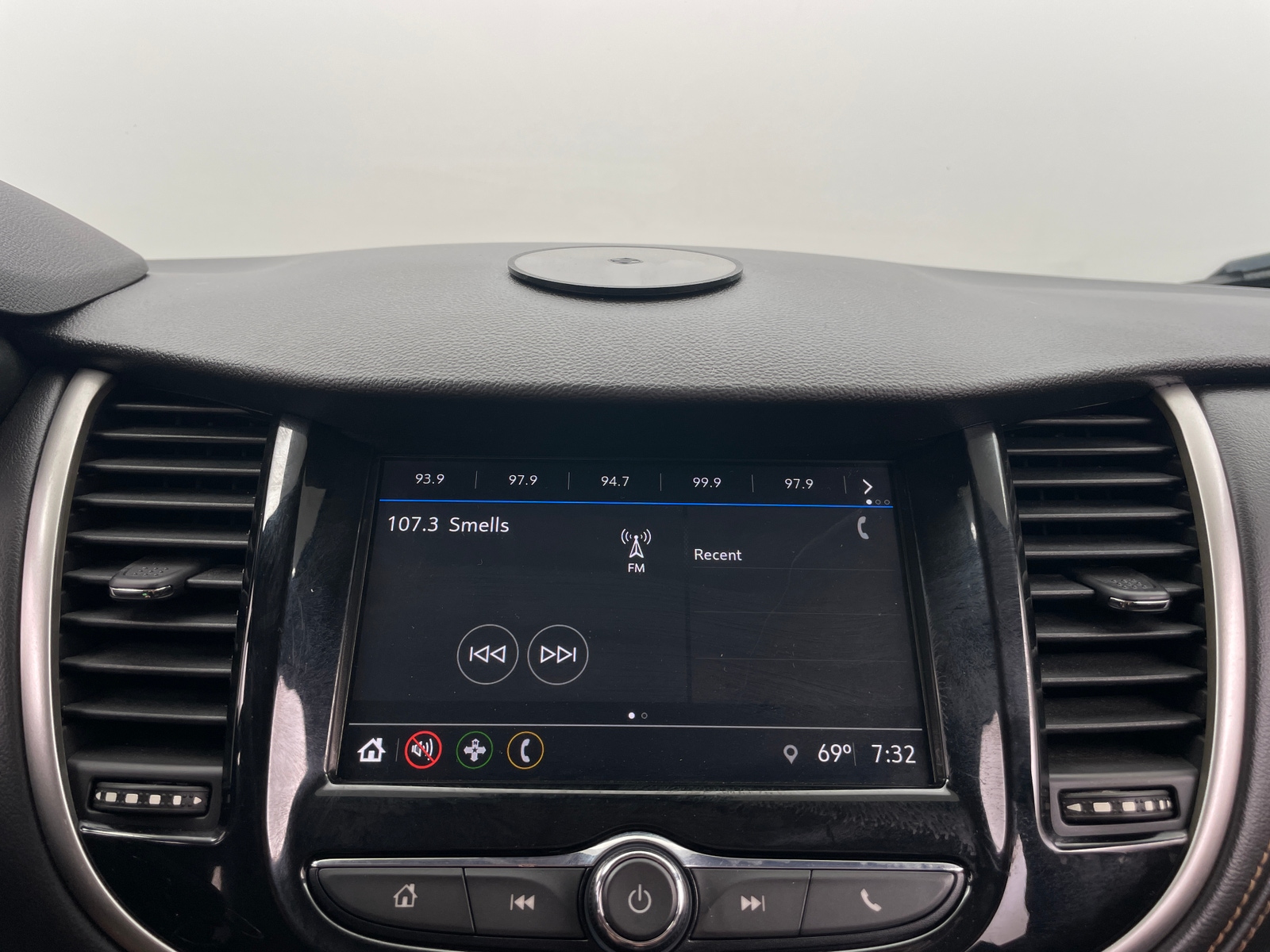 Thumbnail: 2018 Chevrolet Trax - 4