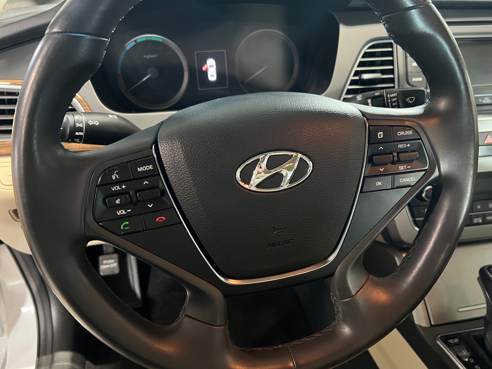 Thumbnail: 2016 Hyundai Sonata - 4
