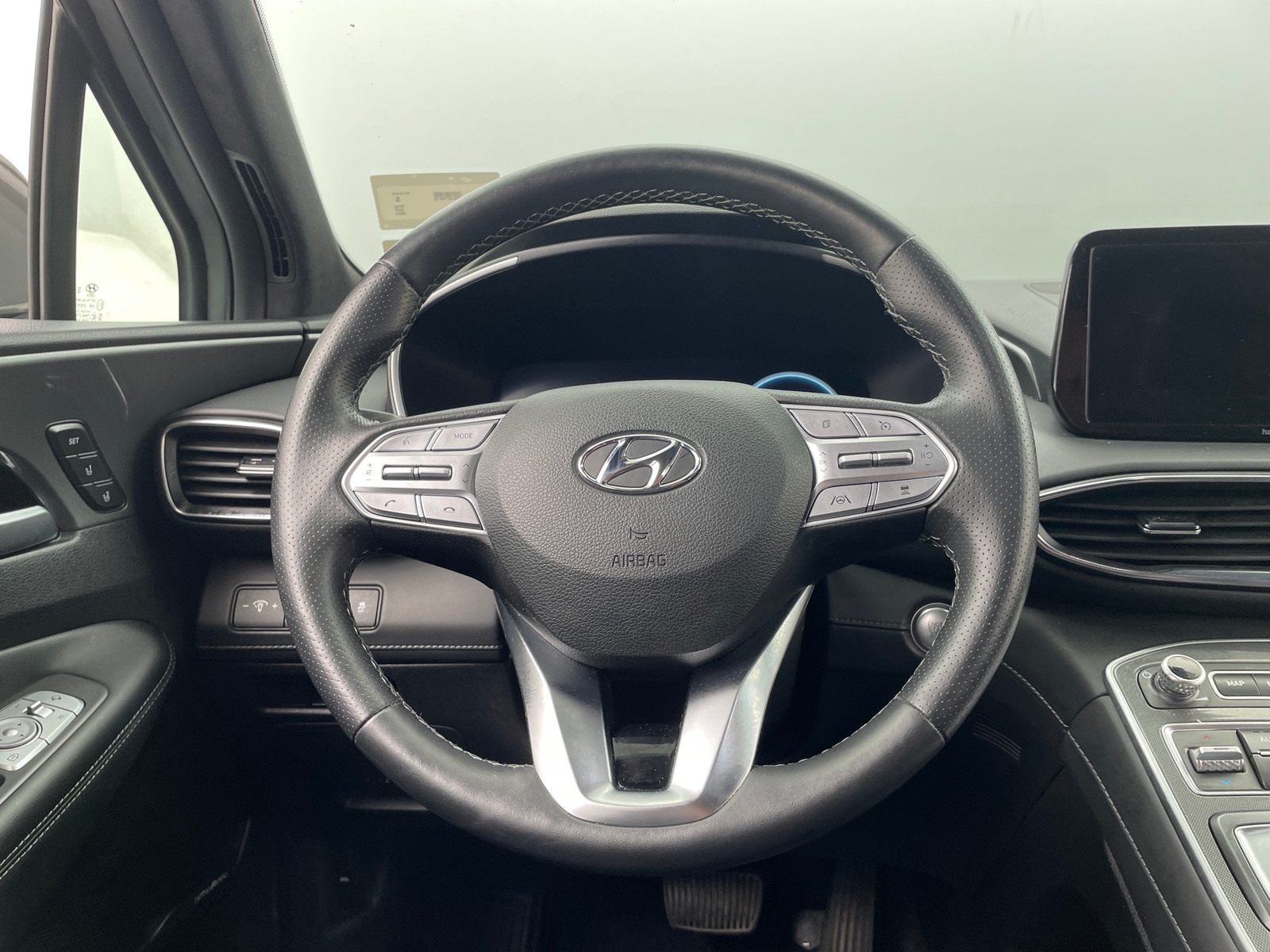 Thumbnail: 2023 Hyundai Santa Fe - 4