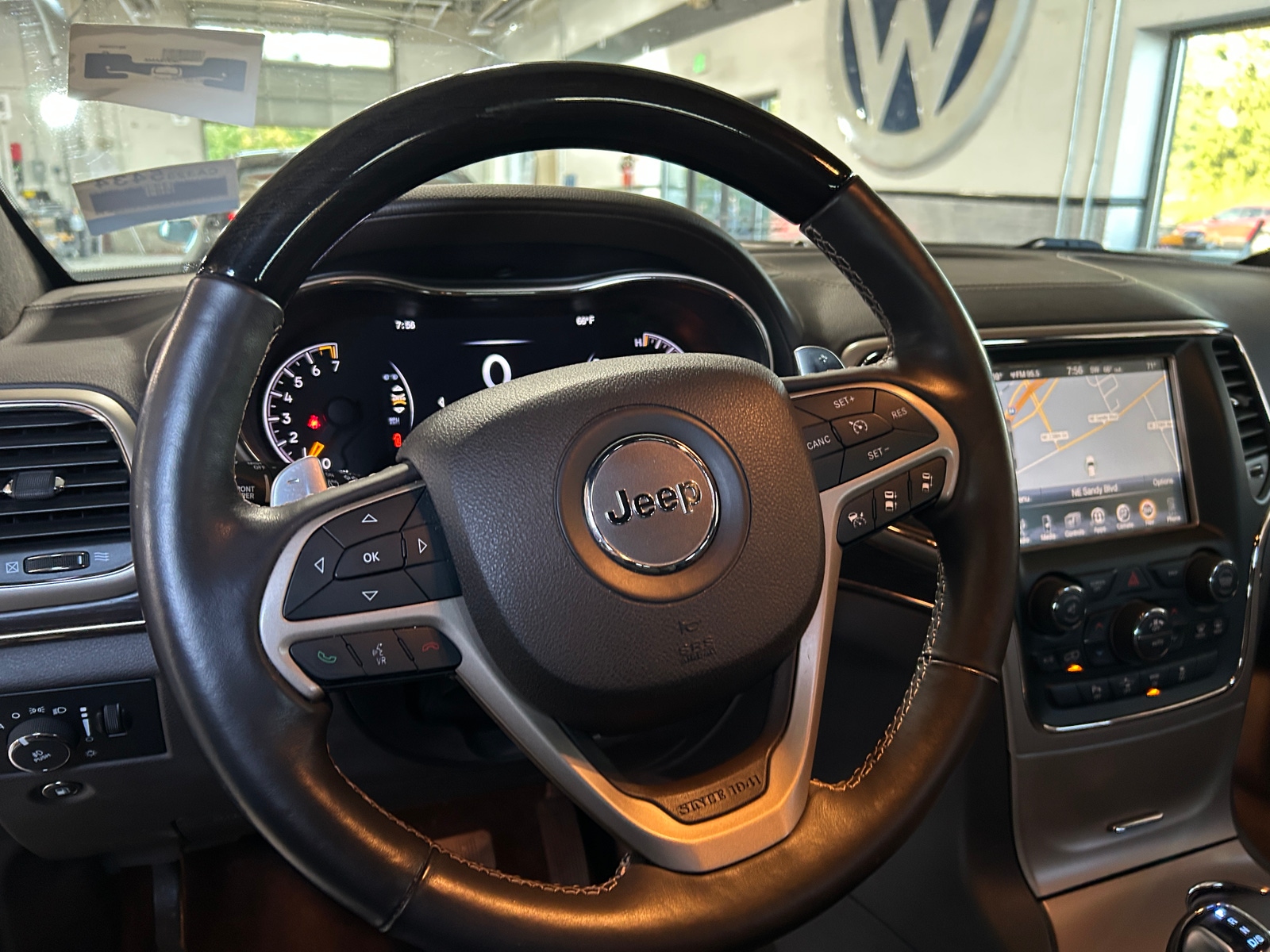 Thumbnail: 2014 Jeep Grand Cherokee - 4