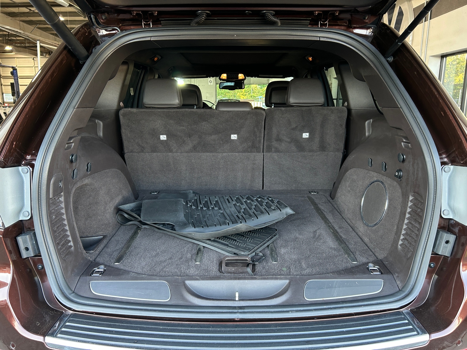Thumbnail: 2014 Jeep Grand Cherokee - 6