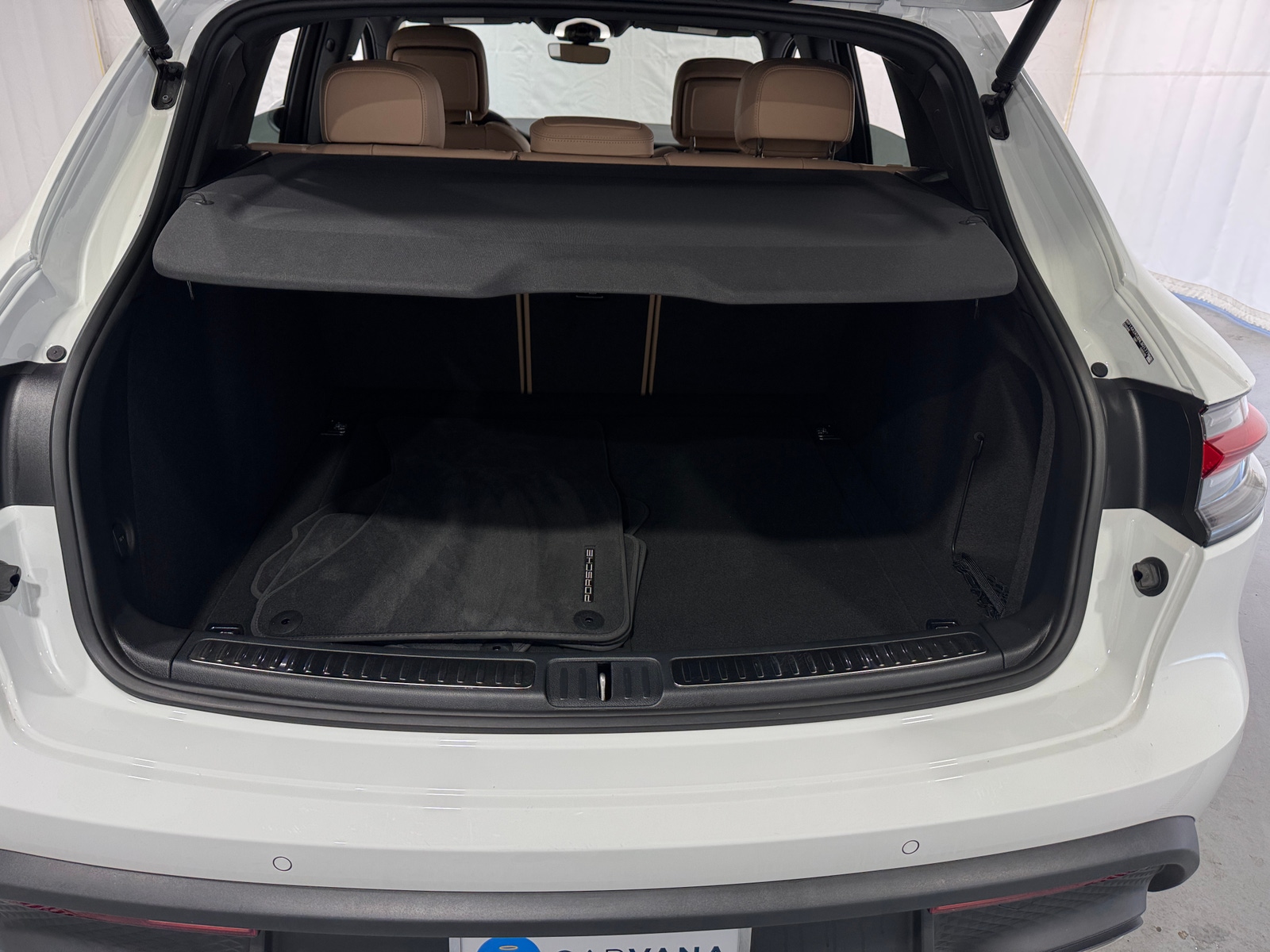 Thumbnail: 2022 Porsche Macan - 6
