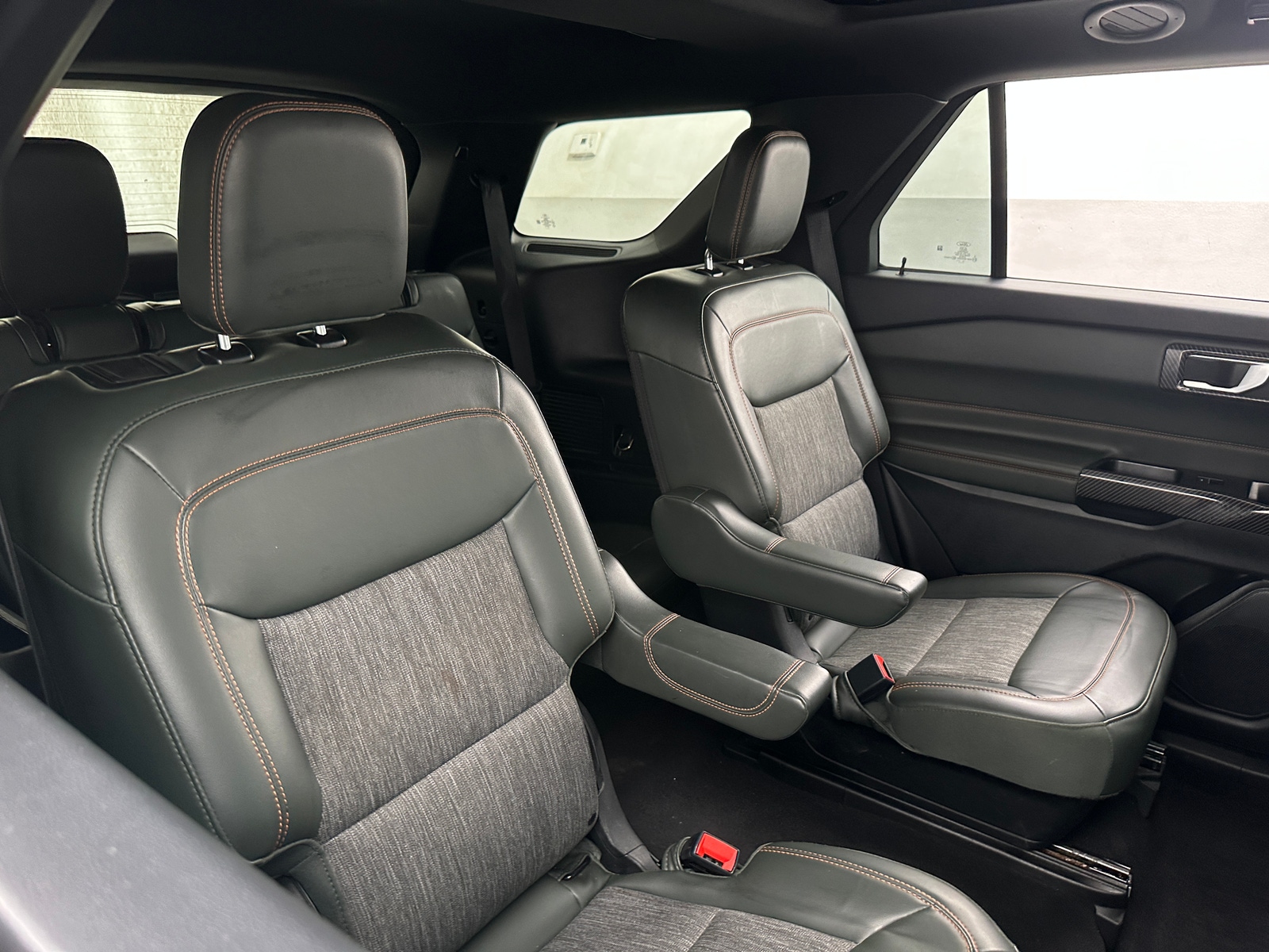 Thumbnail: 2022 Ford Explorer - 5