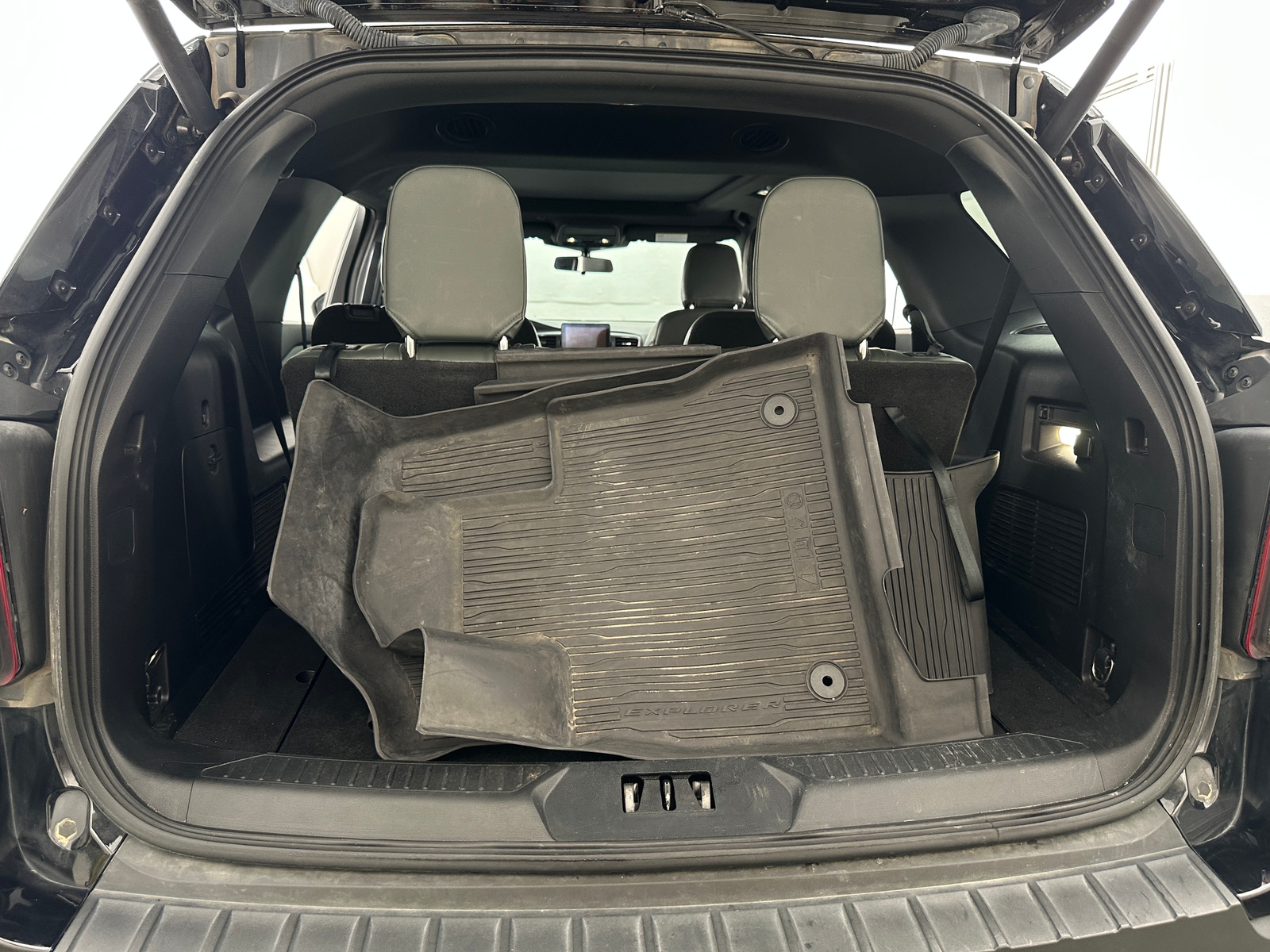 Thumbnail: 2022 Ford Explorer - 6