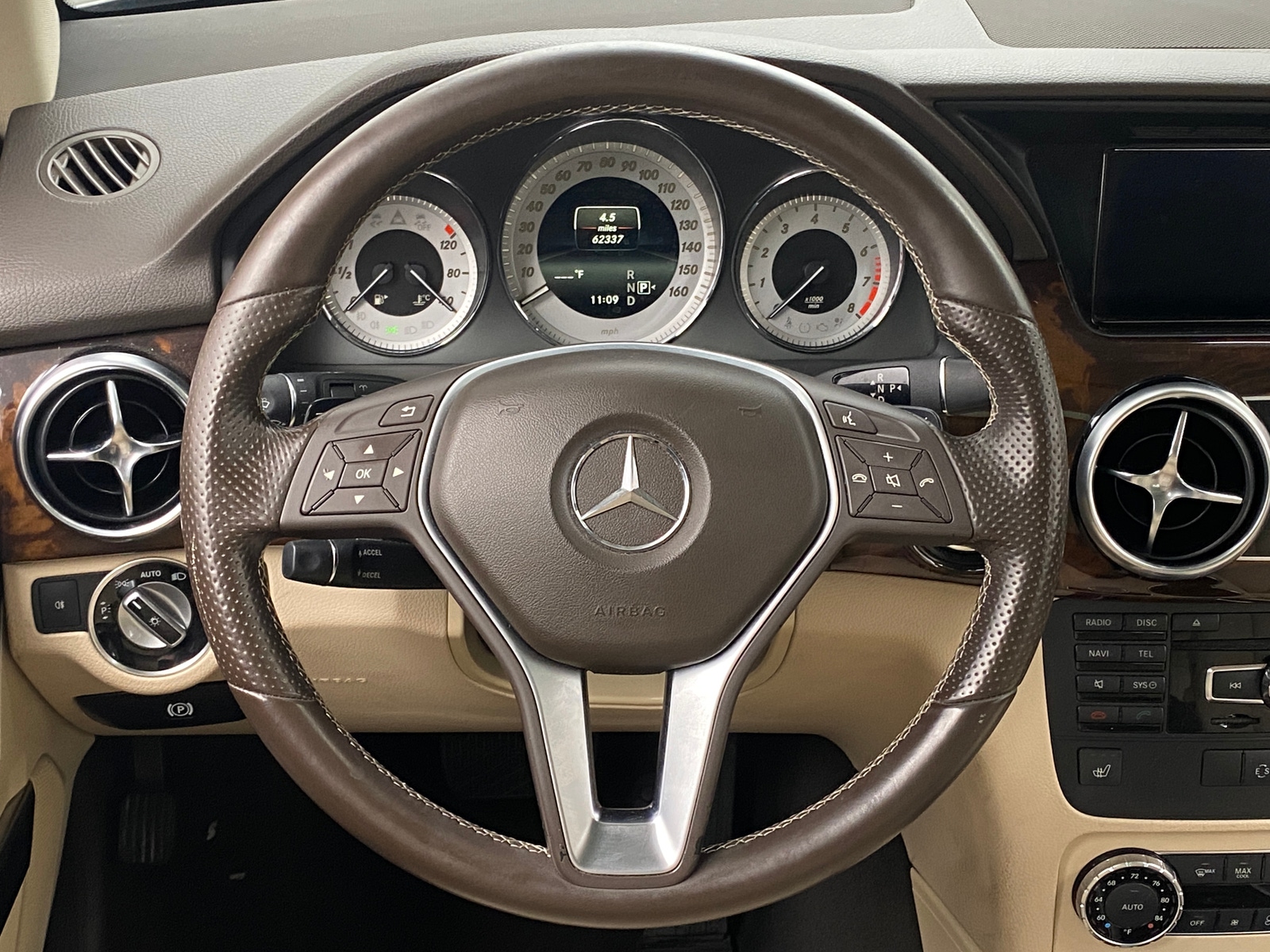 Thumbnail: 2015 Mercedes-Benz GLK - 4