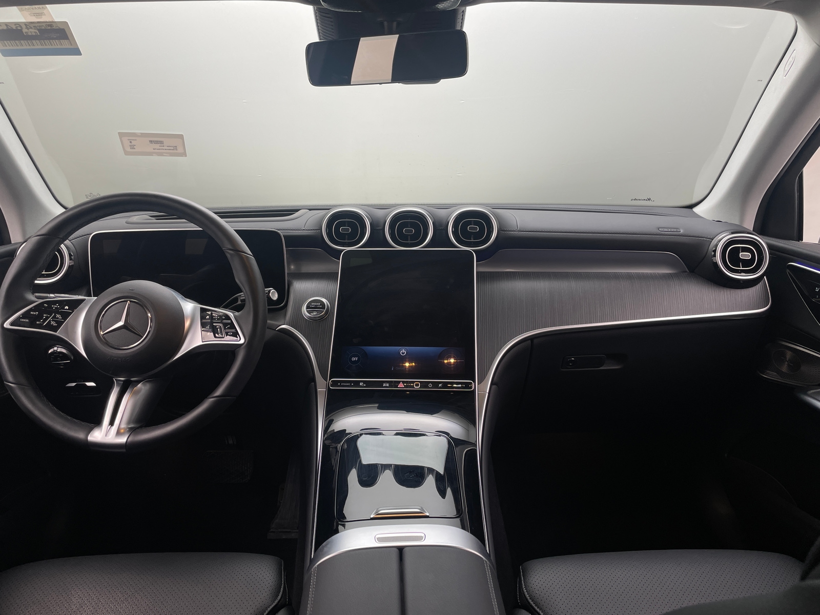 Thumbnail: 2023 Mercedes-Benz GLC - 2