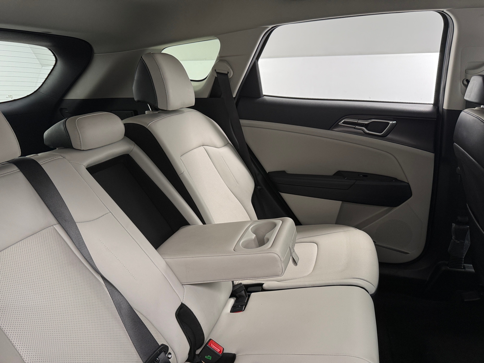 Thumbnail: 2023 Kia Sportage - 5