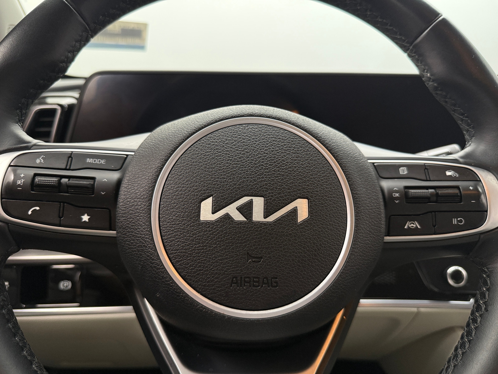 Thumbnail: 2023 Kia Sportage - 4