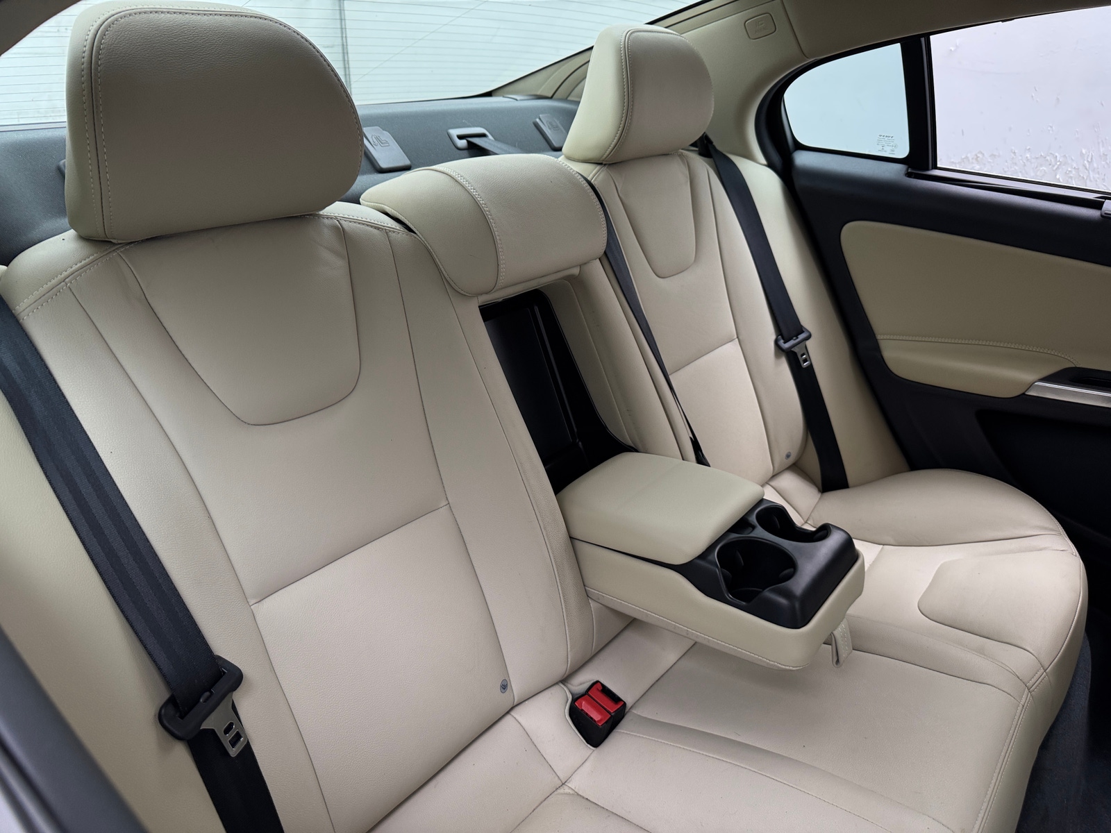 Thumbnail: 2018 Volvo S60 - 5
