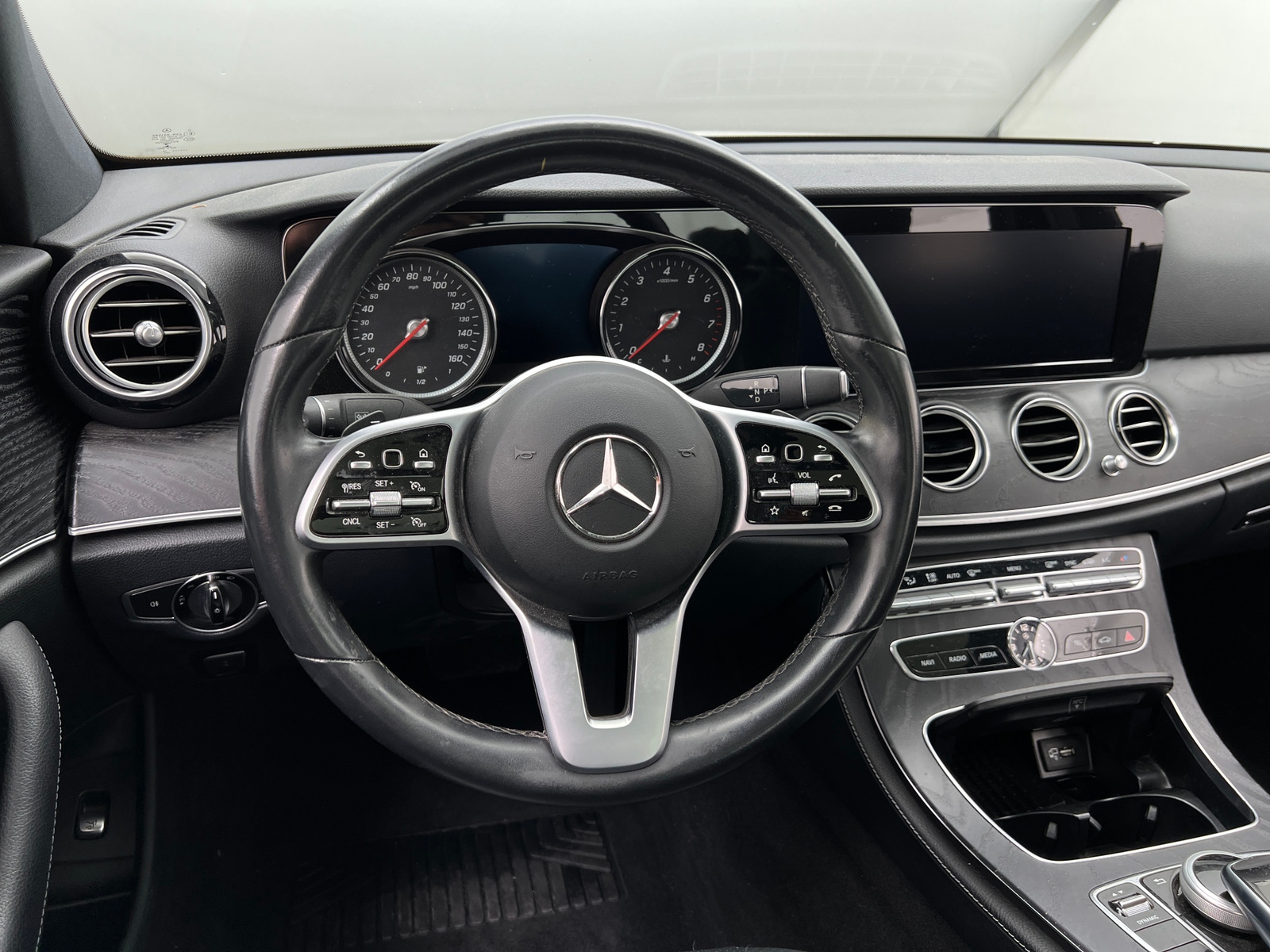 Thumbnail: 2019 Mercedes-Benz E-Class - 4
