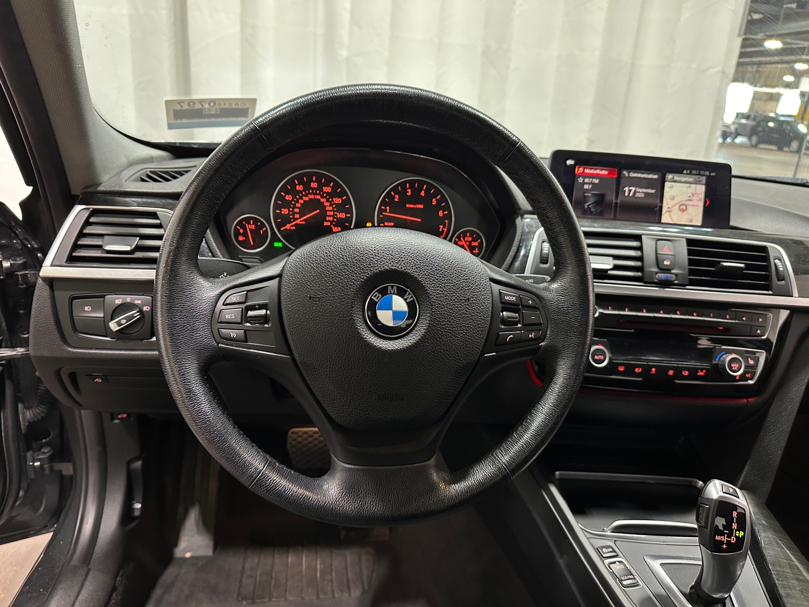 Thumbnail: 2018 BMW 3 Series - 4