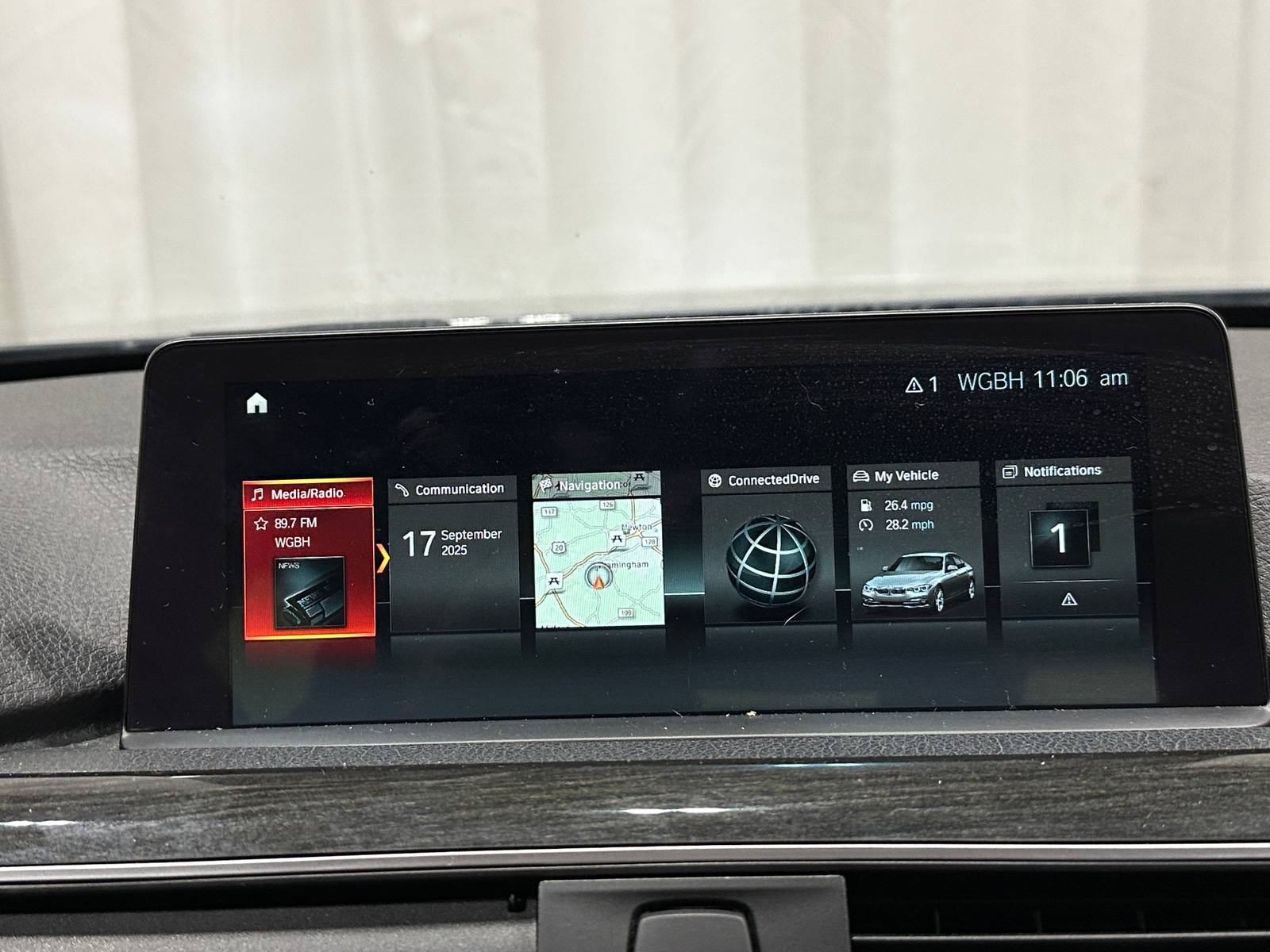 Thumbnail: 2018 BMW 3 Series - 3