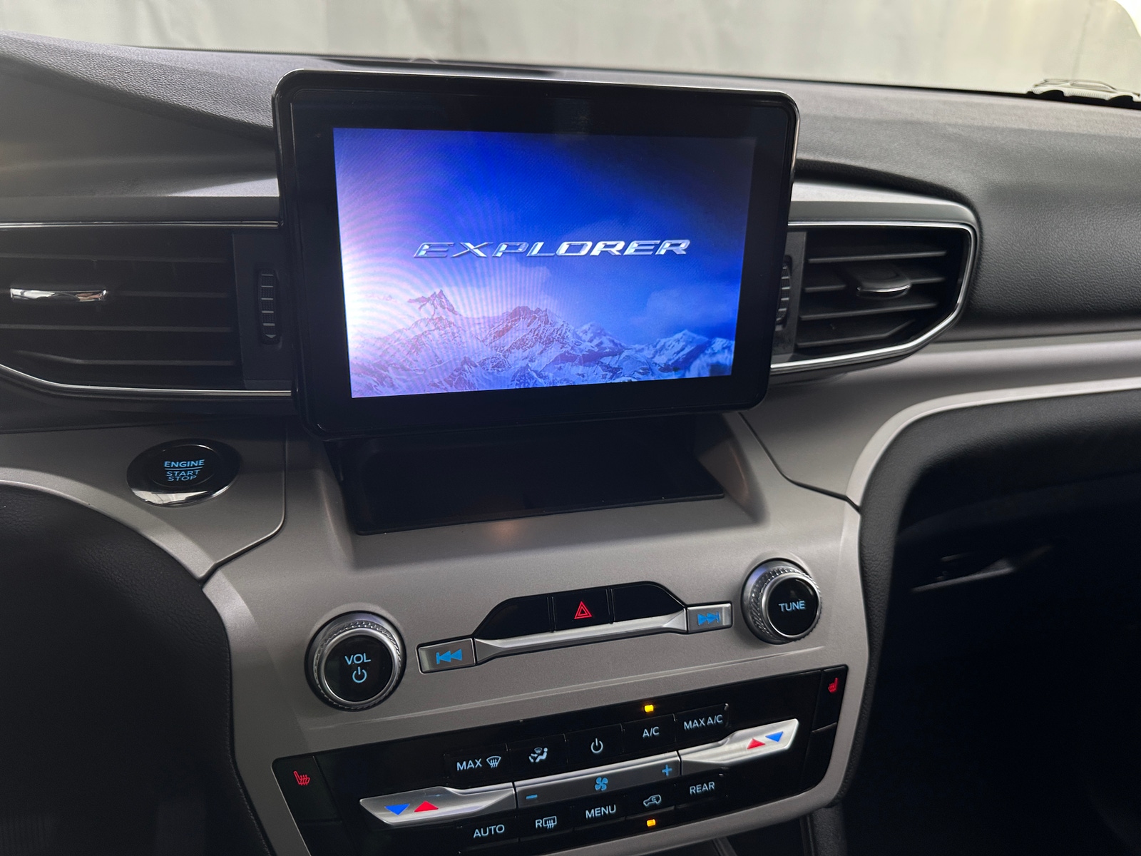 Thumbnail: 2024 Ford Explorer - 3
